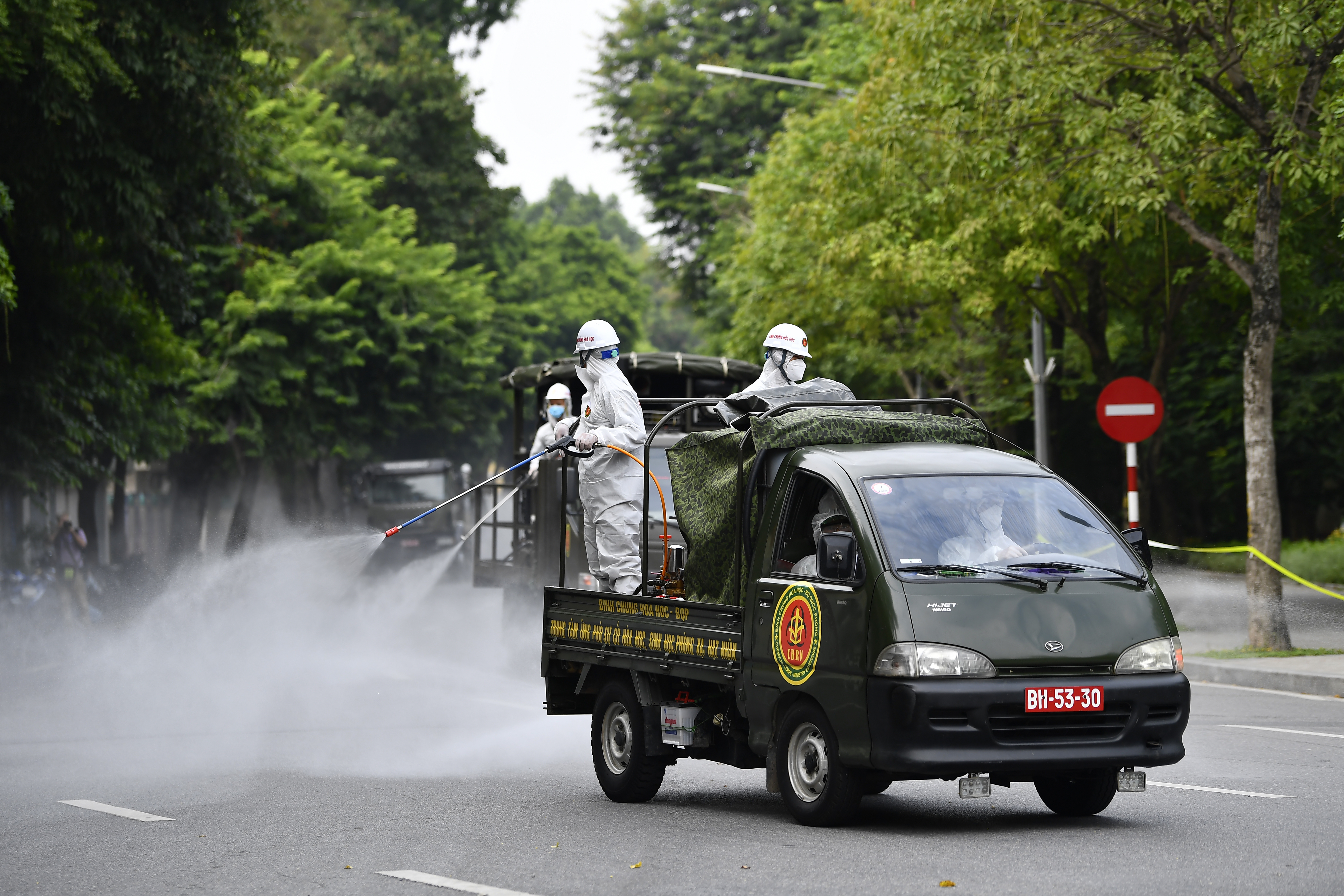 Hà Nội chủ động ngăn chặn dịch, ổn định sản xuất

